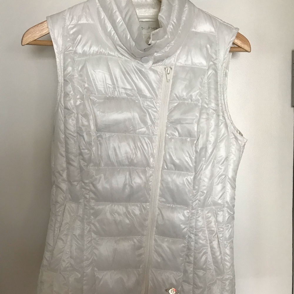 Down filled white vest New with Tags